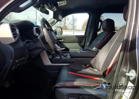 2025 Toyota Tundra Crewmax Sr из США, поврежденный, VIN 5TFLA5DB8SX253435